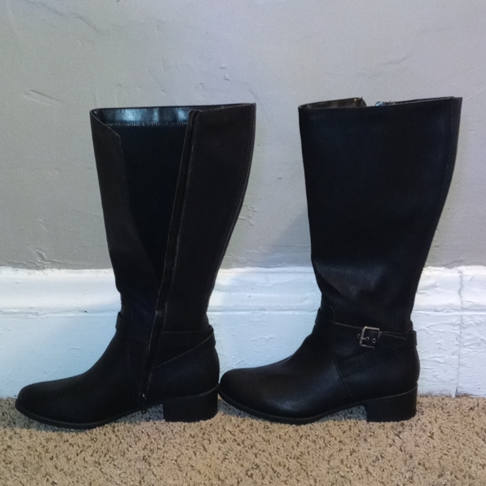 Time and Tru Black Boots